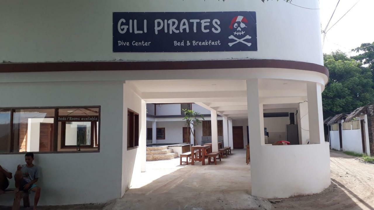 Gili Pirates Dive & Bnb Gili Trawangan Exterior foto