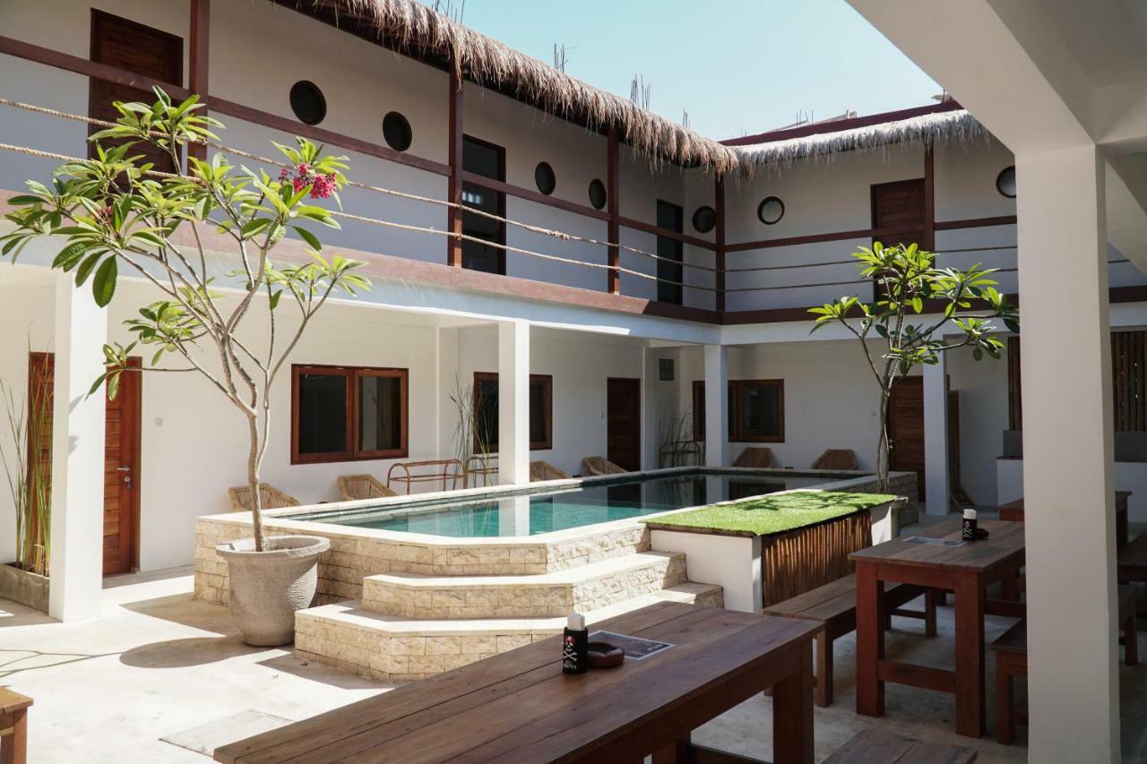 Gili Pirates Dive & Bnb Gili Trawangan Exterior foto